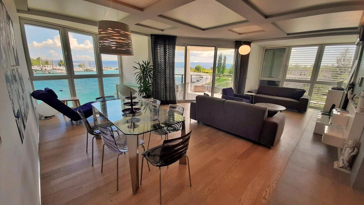 Apartment Iva Omiš Esterno foto