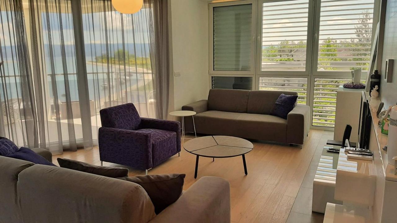 Apartment Iva Omiš Esterno foto