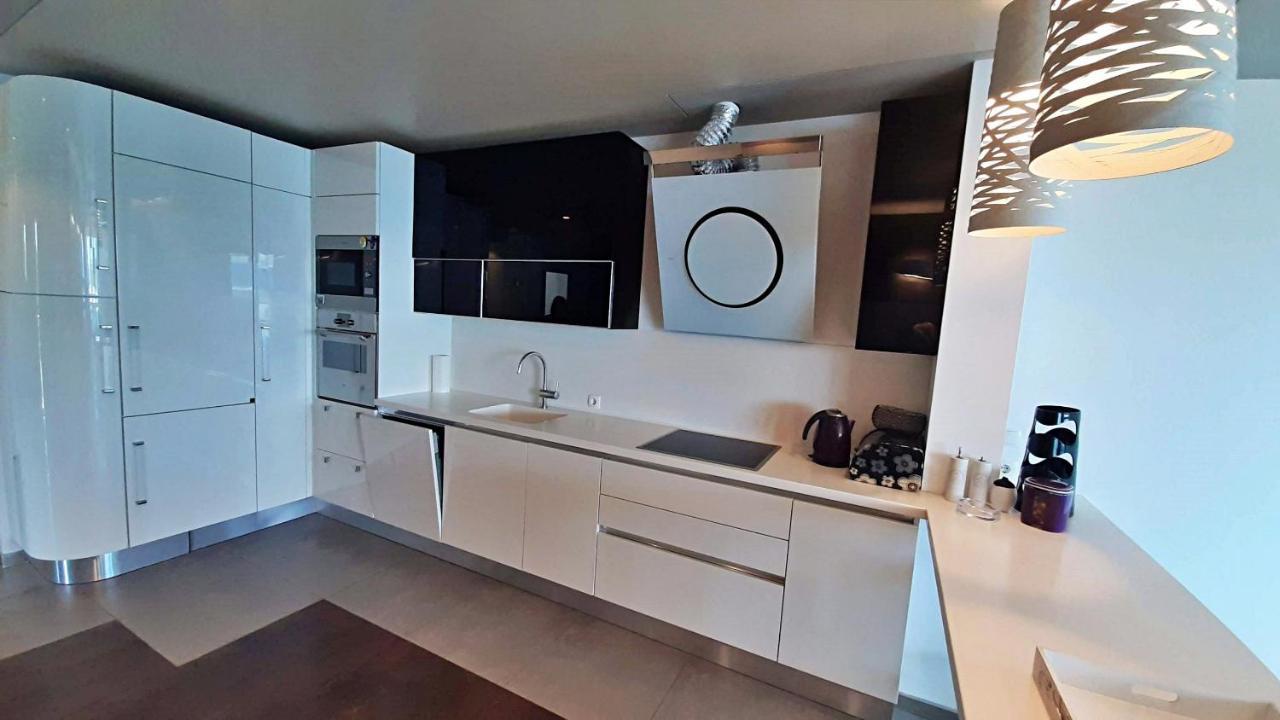 Apartment Iva Omiš Esterno foto