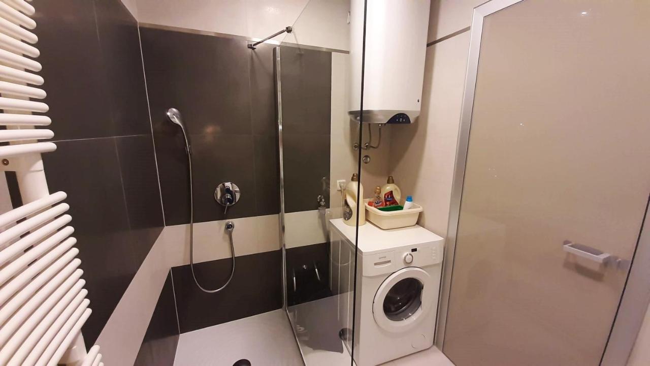 Apartment Iva Omiš Esterno foto