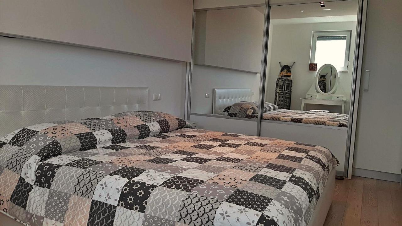 Apartment Iva Omiš Esterno foto