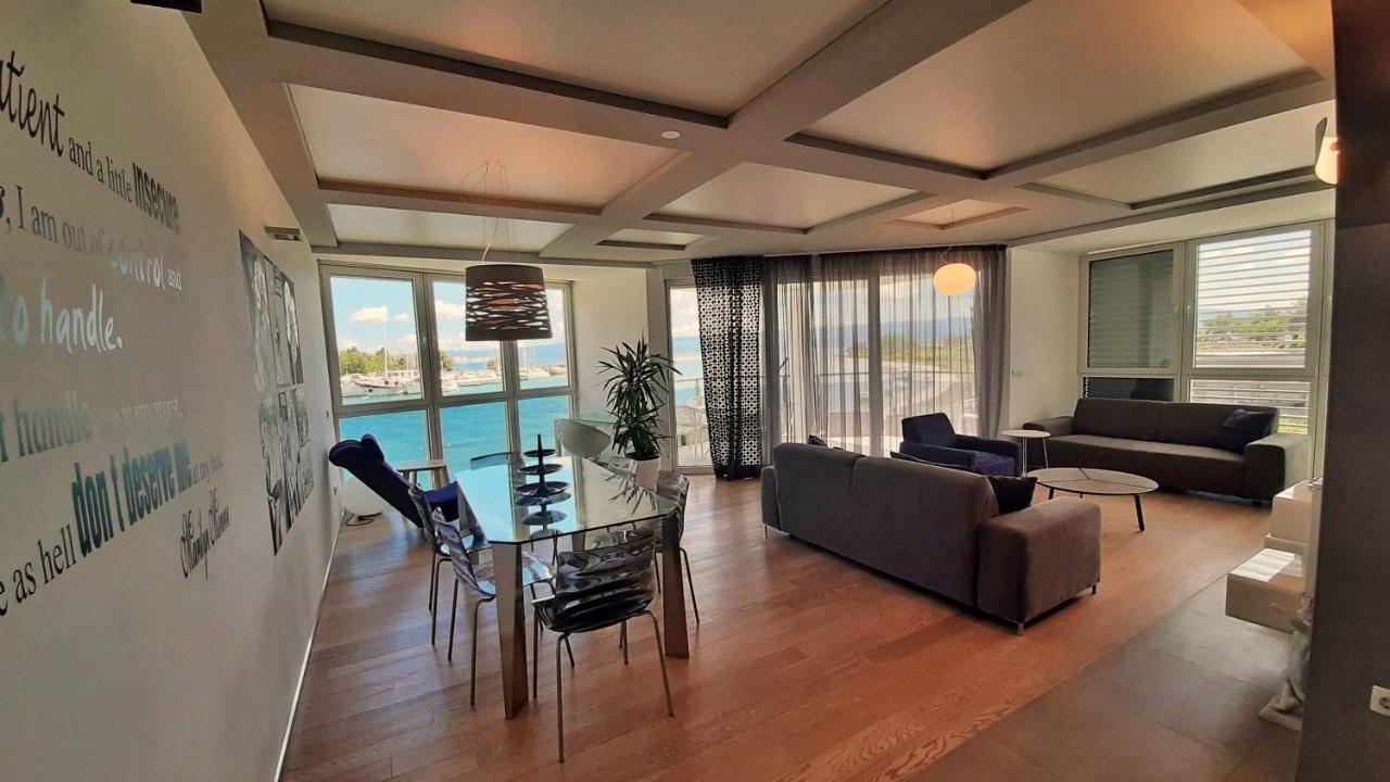 Apartment Iva Omiš Esterno foto